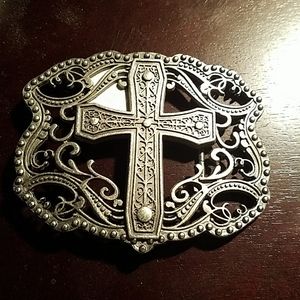 Cross buckle